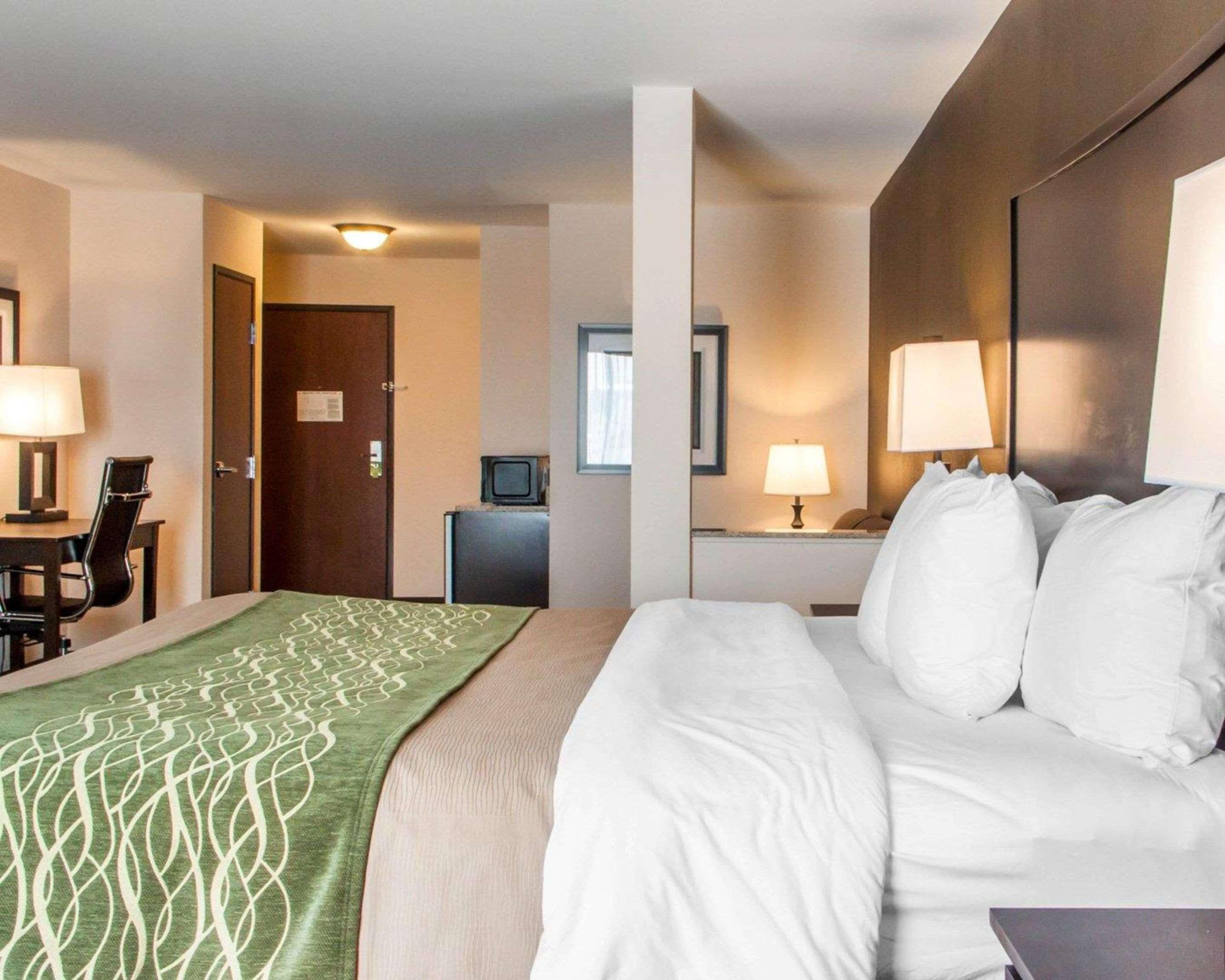 Hotel Comfort & Woodward