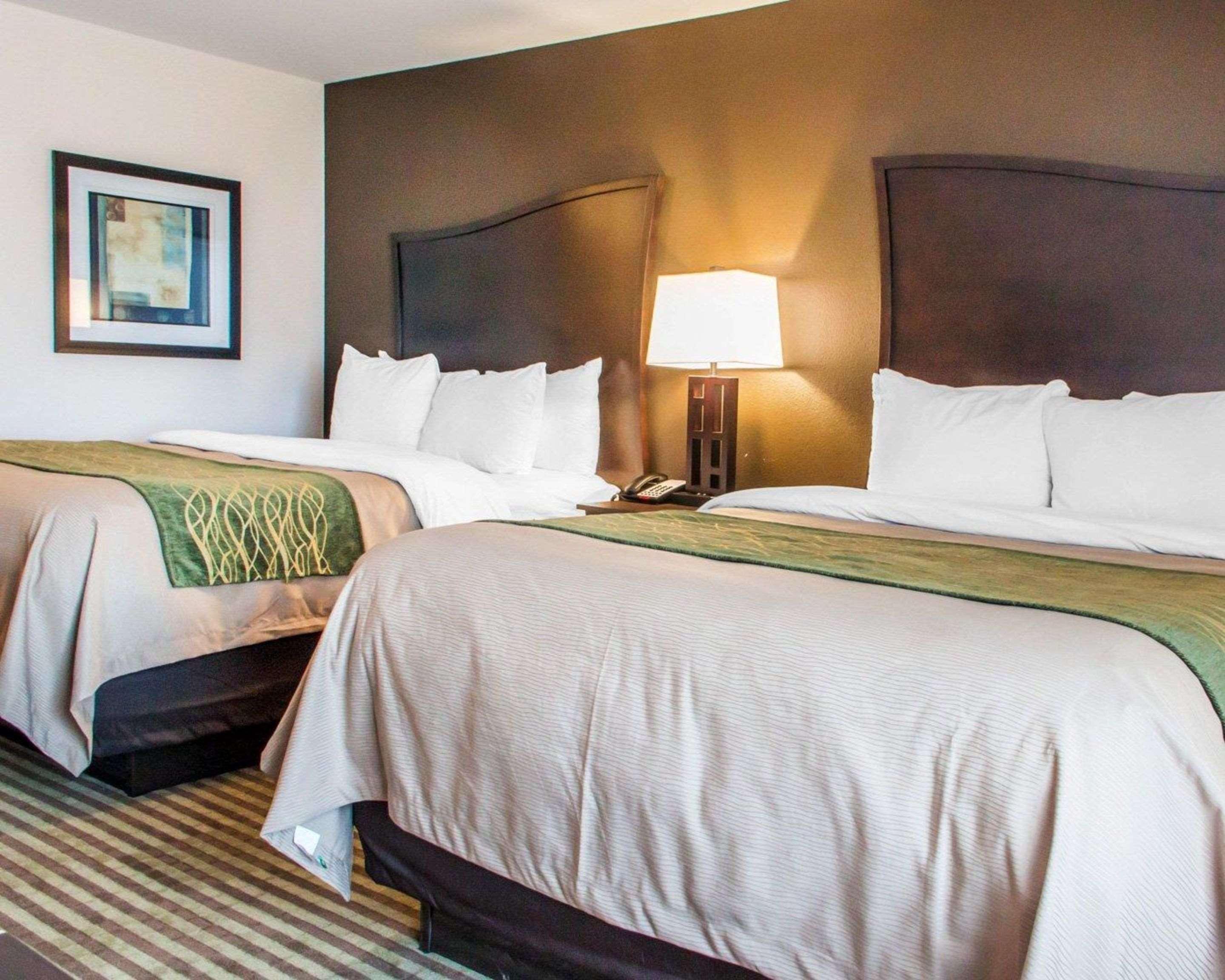 Hotel Comfort & Woodward