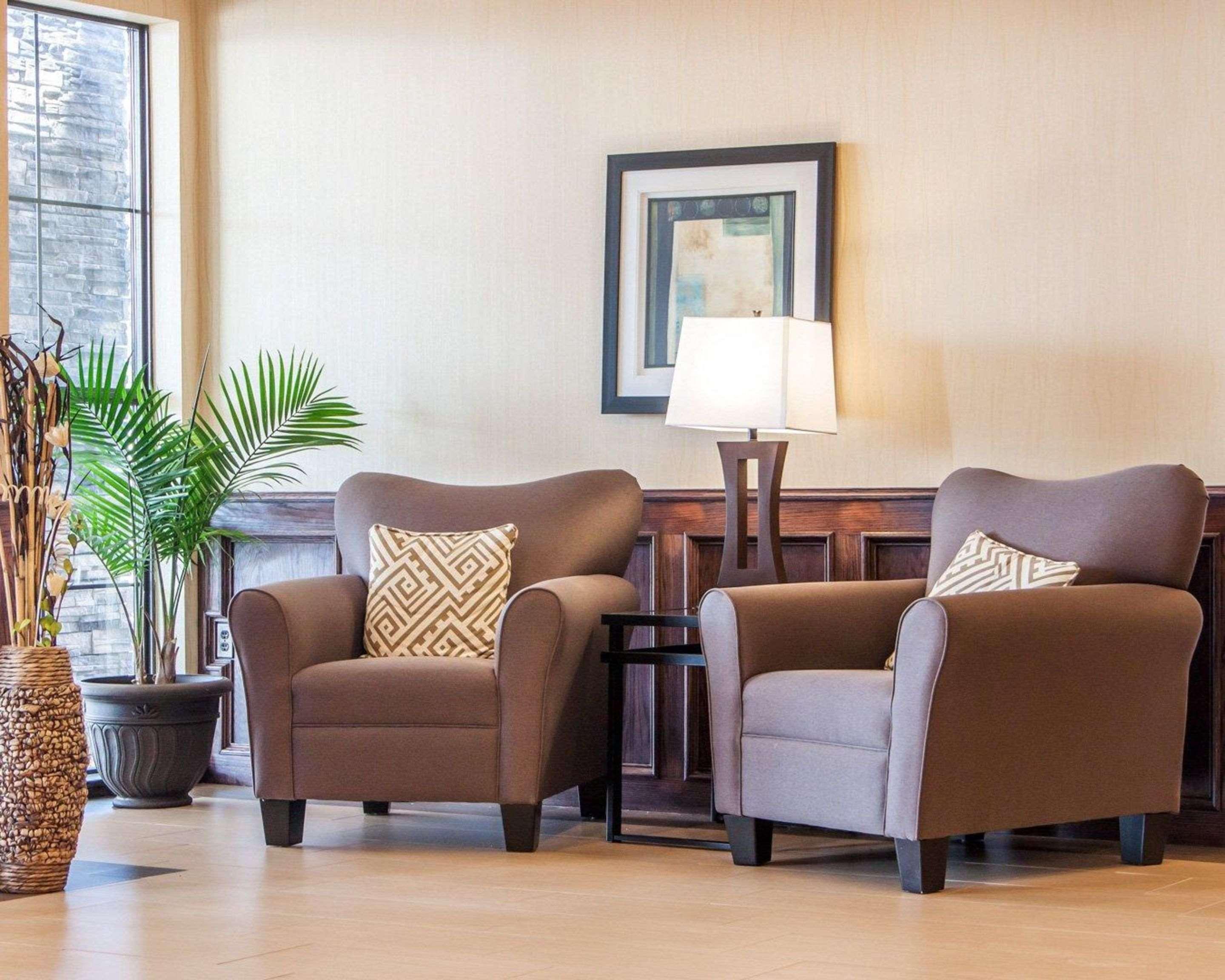 Hotel Comfort & Woodward